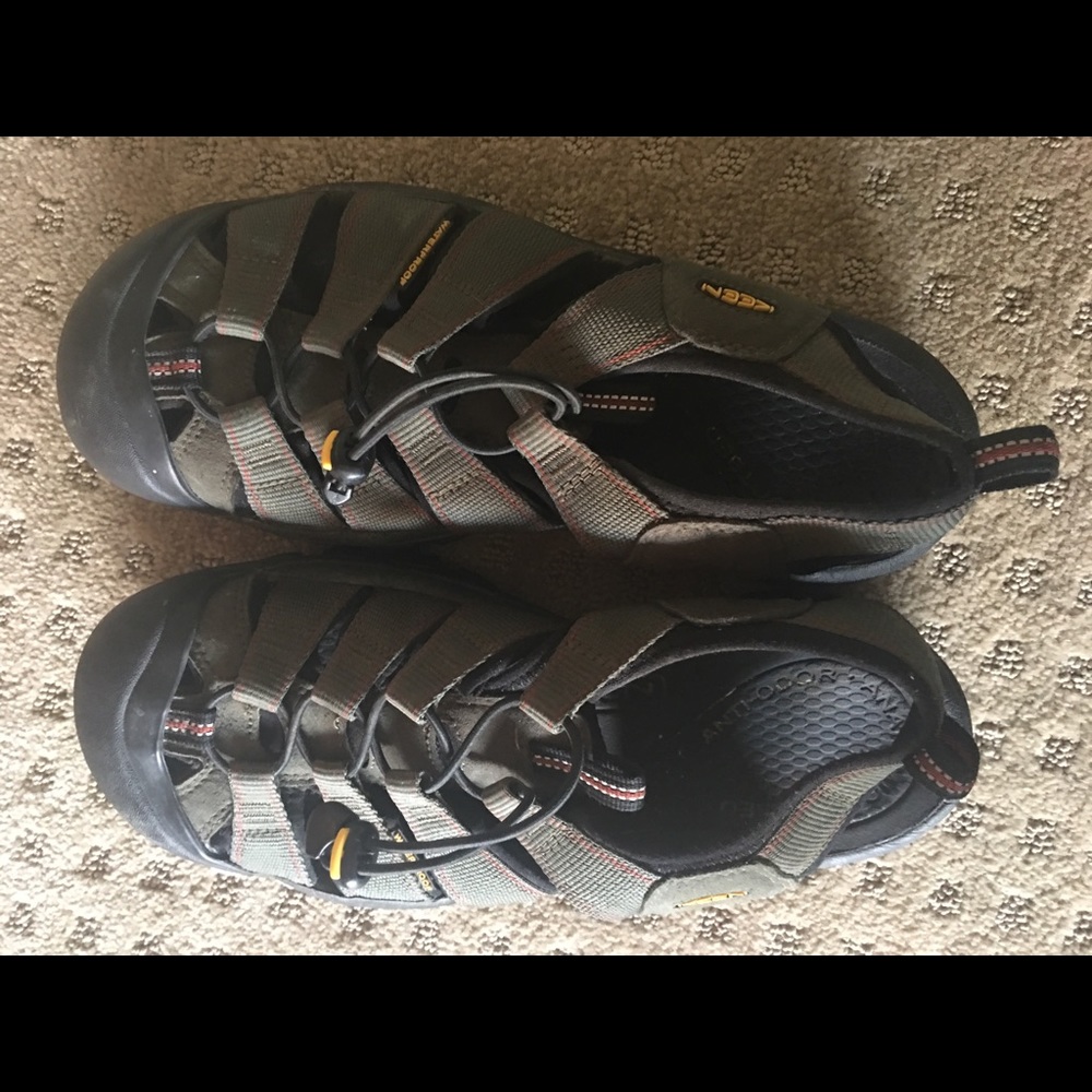 Keen waterproof sandals olive size 10W or 8M
